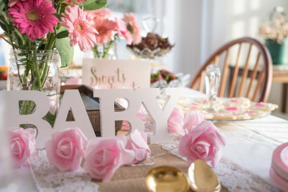 décoration florale pour baby shower